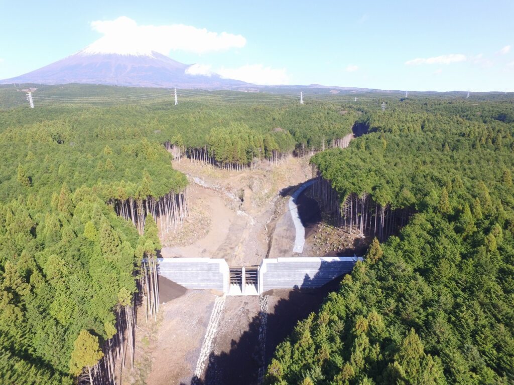 （完成）堰堤下流より2